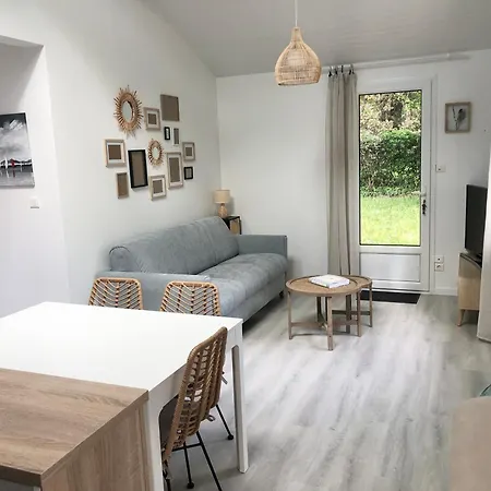 Ferienhaus La Palaine, Maison A 150m De La *